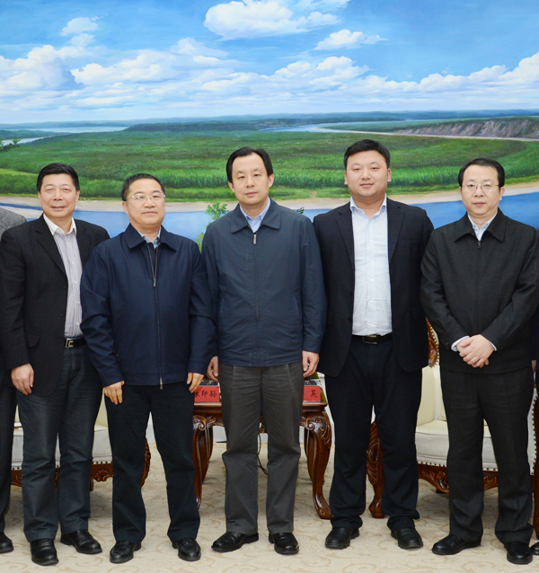 17.黑龍江省省長陸昊會(huì)見正邦集團(tuán)總裁林印孫、副總裁聶小洪一行.jpg